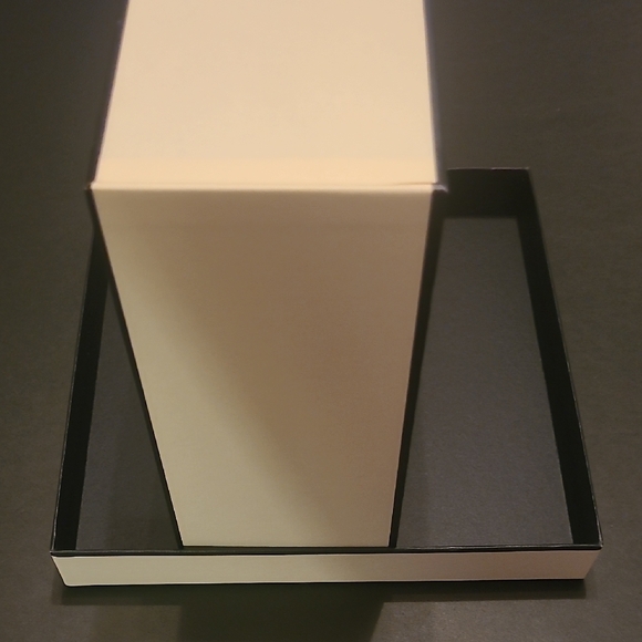 Jo Malone London Ivory Gift Box & Bag - Picture 5 of 13